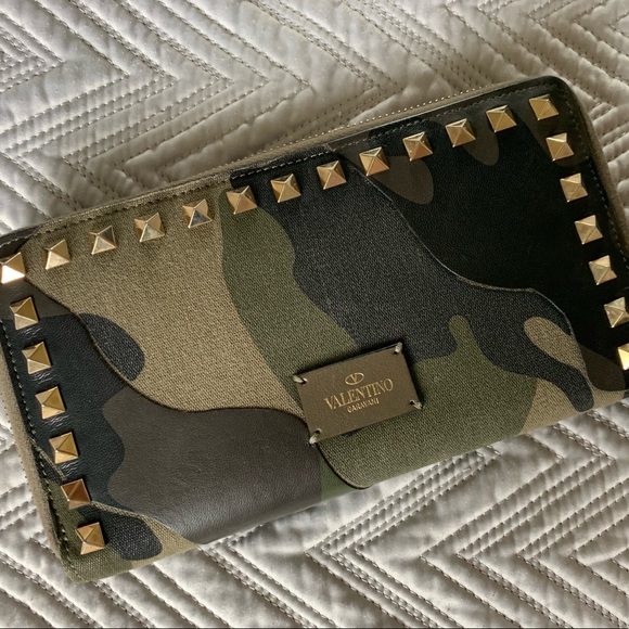 valentino camo card holder